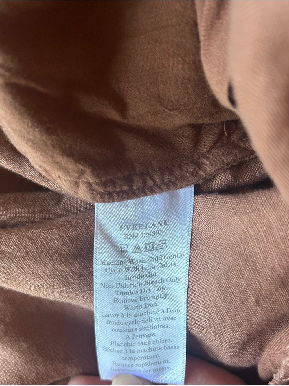 EVERLANE-The wrap jumpsuit in linen. Carob Brown. - Picture 11 of 16